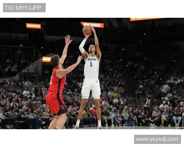 火箭队与马刺队激战在即2日18点精彩对决不可错过 火箭队与马刺队激战在即2日18点精彩对决不可错过